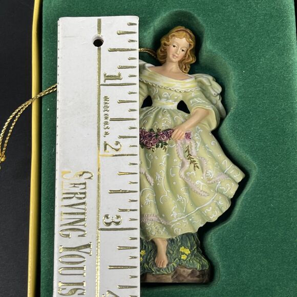 Angel Of Roses Pipka's Earth Angels Resin Ornament #11502 w/ Box - Picture 9 of 11